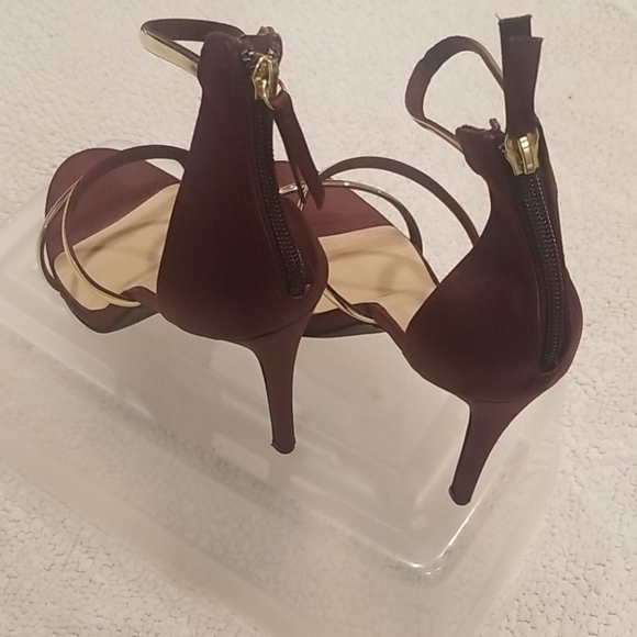 Heels - Picture 2 of 3